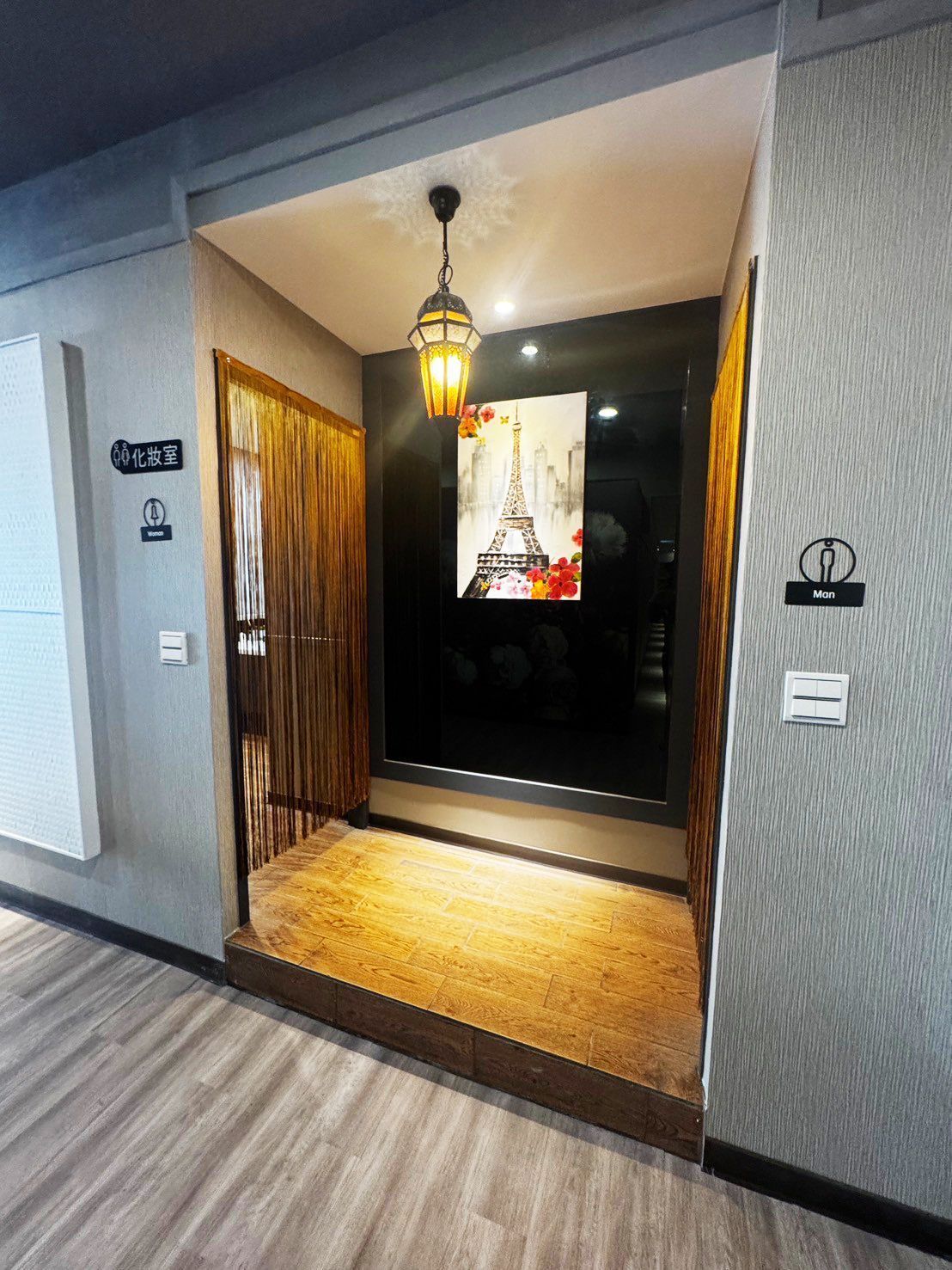 湯村足體養生會館櫃臺與迎賓區