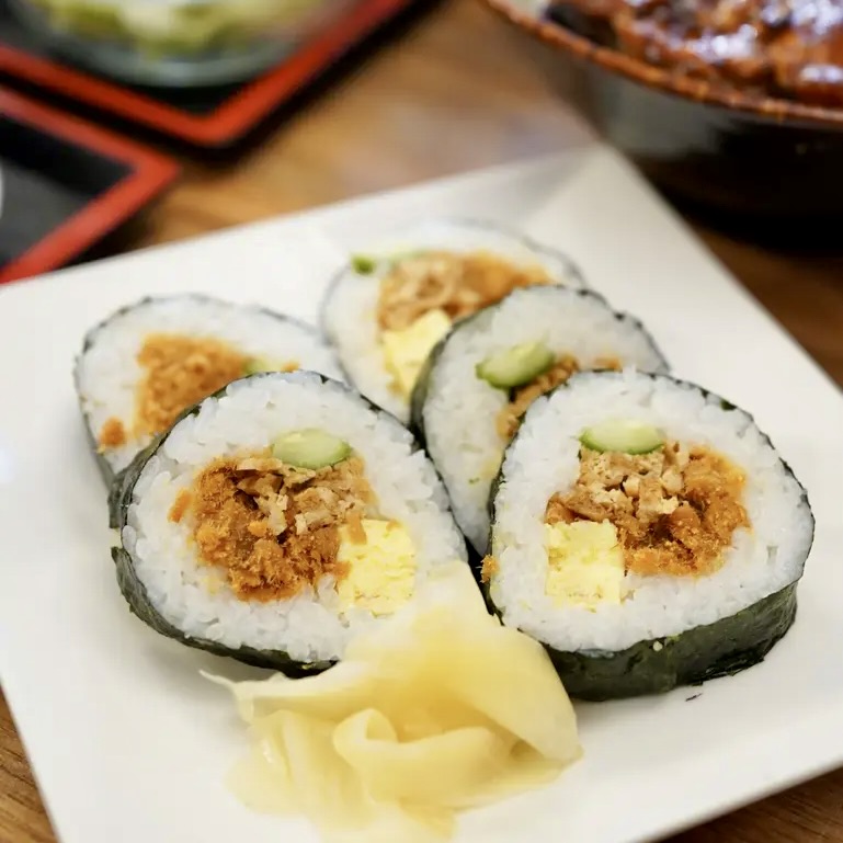 小椿食堂 海苔壽司 醋飯Q彈 內料飽滿